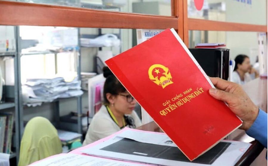 Phân quyền cho cấp xã cấp sổ đỏ lần đầu cho người dân